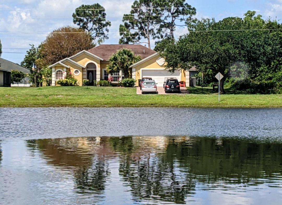 A Treasure Coast Gem- Private Entrance And Private Bathroom Port St. Lucie المظهر الخارجي الصورة